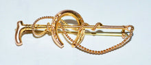 Stock Pin 9ct Yellow Gold Hunt Whip With Lash and Horseshoe Form