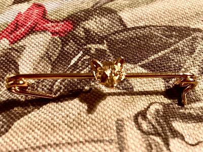 Stock Pin New Gold Tone with Fox Mask